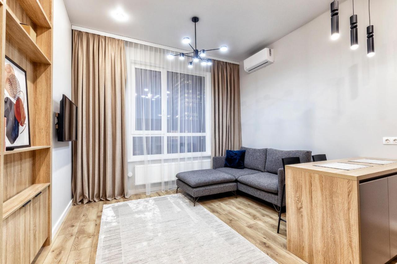 Aura Business Class Apartment Nur-Sultan  Exterior photo
