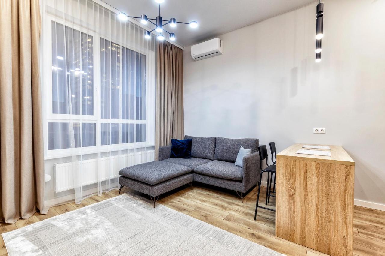 Aura Business Class Apartment Nur-Sultan  Exterior photo