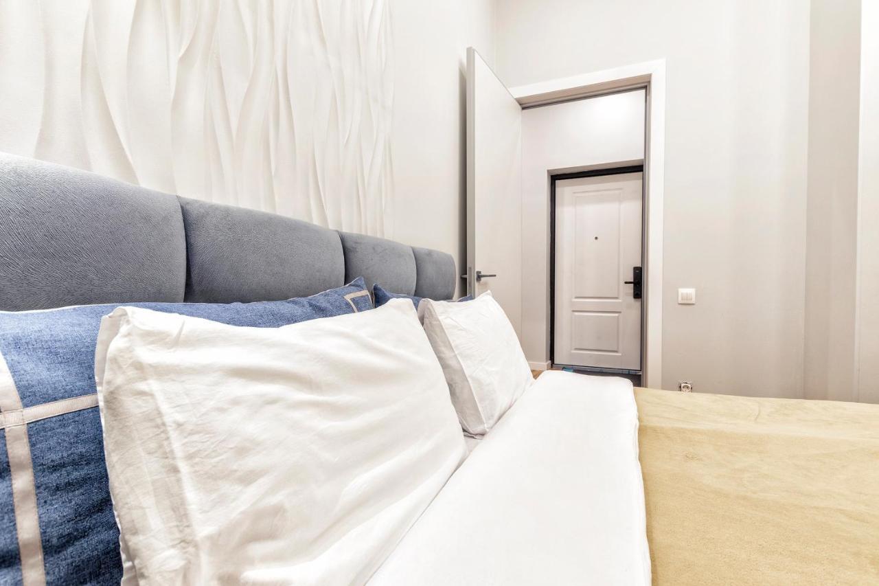 Aura Business Class Apartment Nur-Sultan  Exterior photo